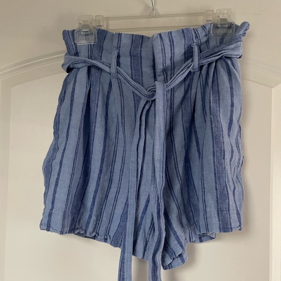 a new day Pants - 3/$10 🐚 A New Day great fabric S blue Mix & Match Bundle Sale Offers welcomed